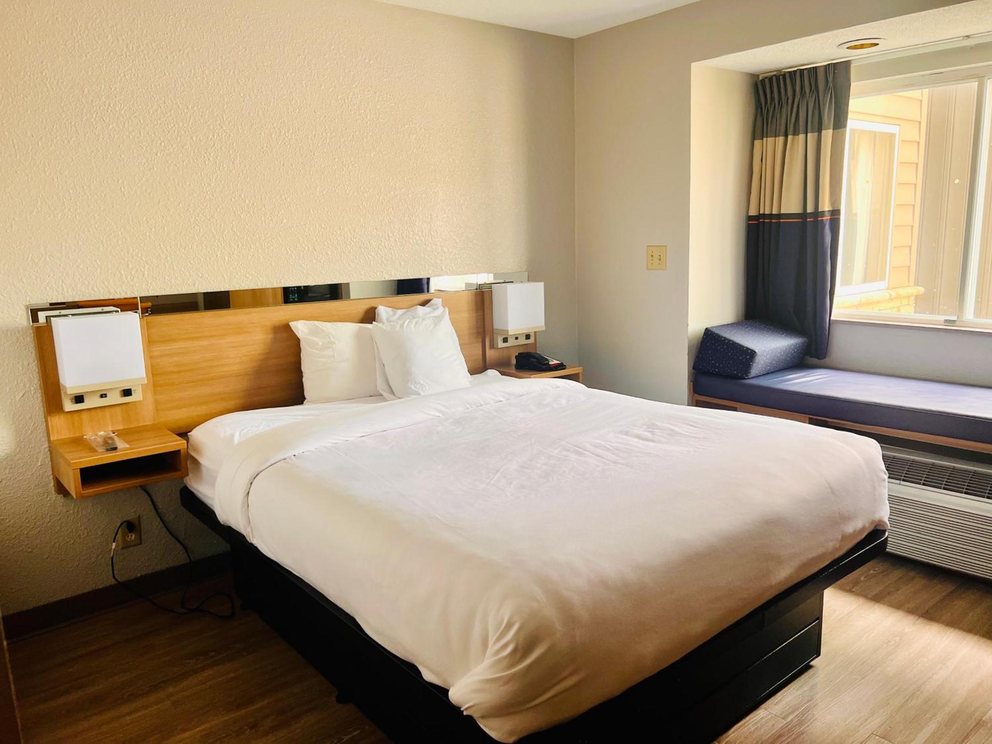 Microtel Inn By Wyndham Лексингтън Екстериор снимка